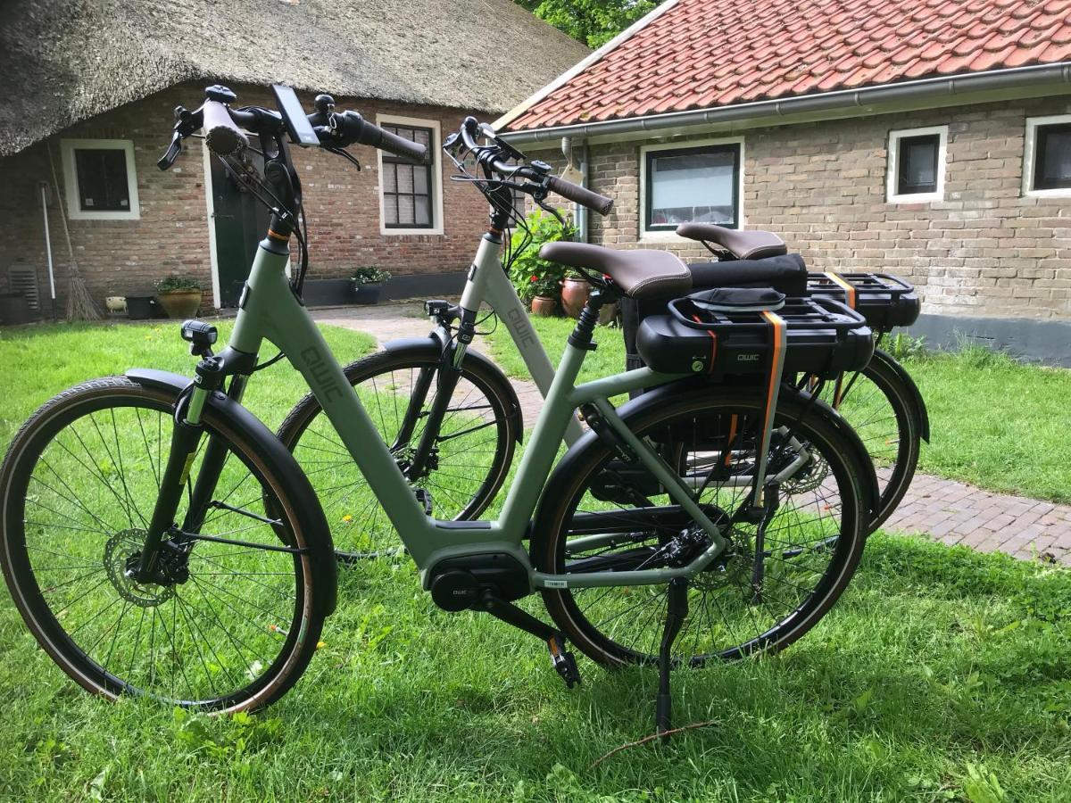 Landelijk Gelegen Huisje Op Erf Veeningen المظهر الخارجي الصورة